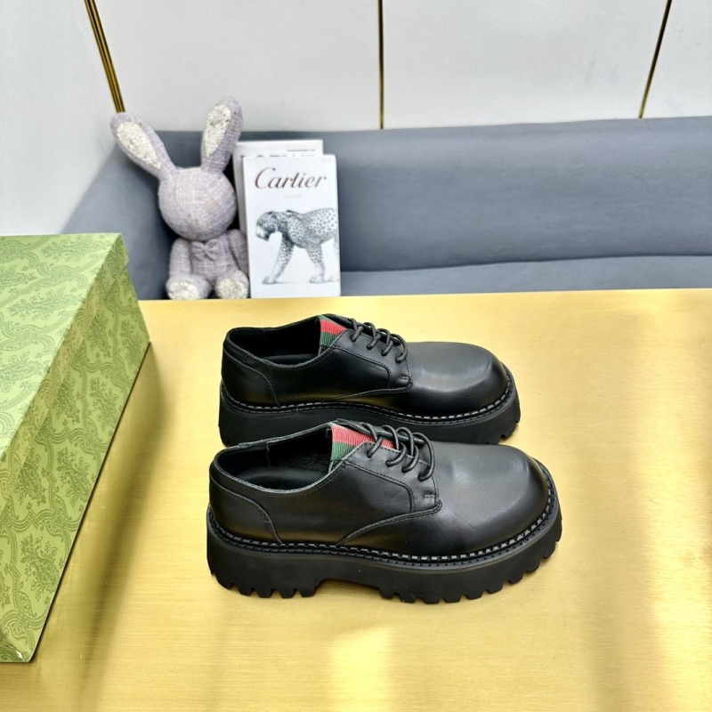 G*u*i casual shoes